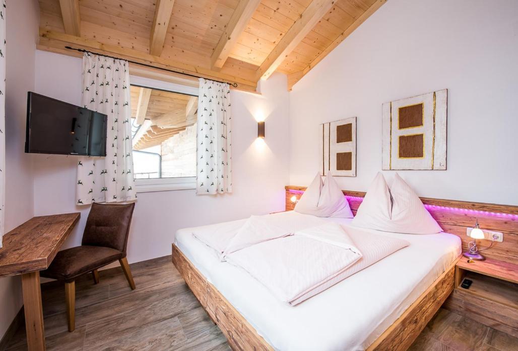 Stockis Mountaindestillerie - Appartements Leogang Buitenkant foto