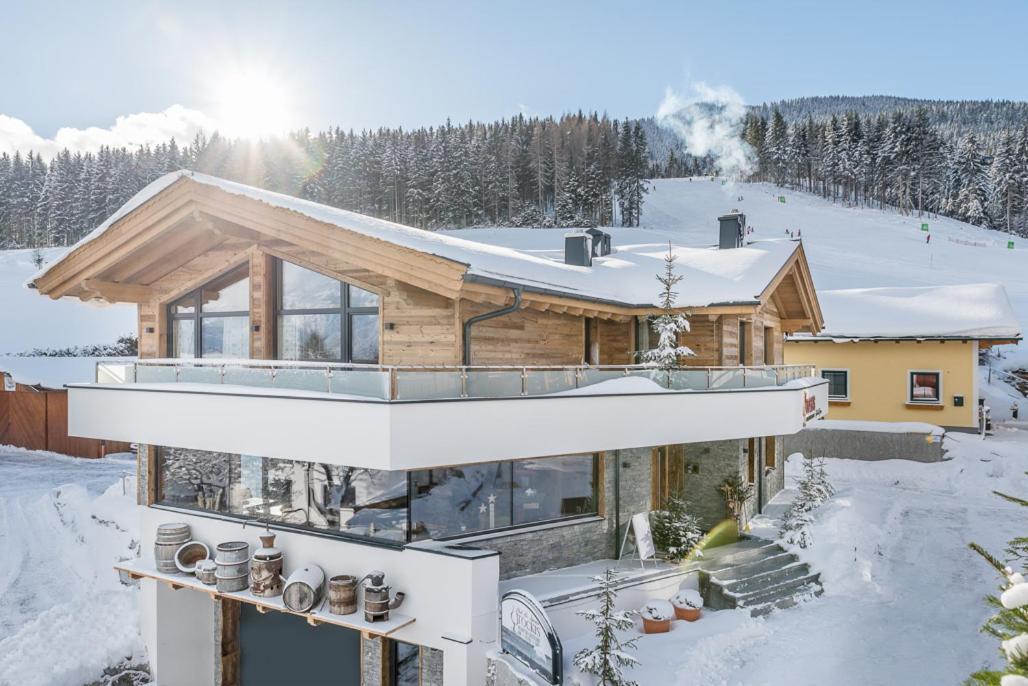 Stockis Mountaindestillerie - Appartements Leogang Buitenkant foto