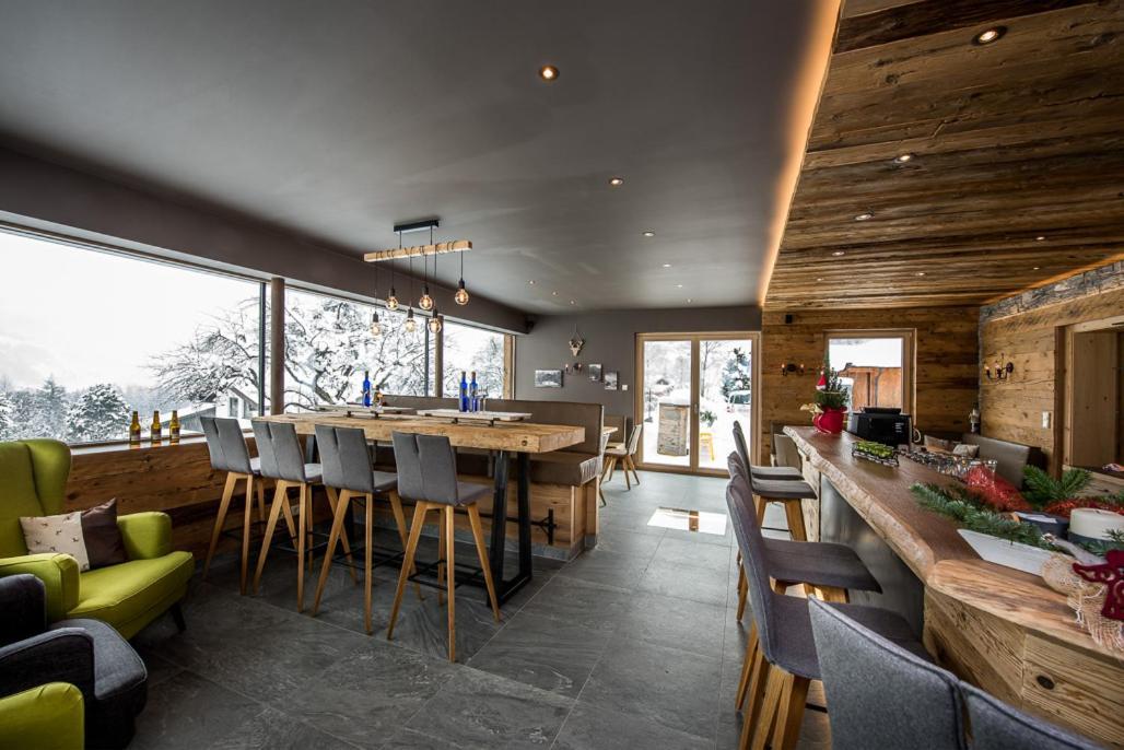 Stockis Mountaindestillerie - Appartements Leogang Buitenkant foto