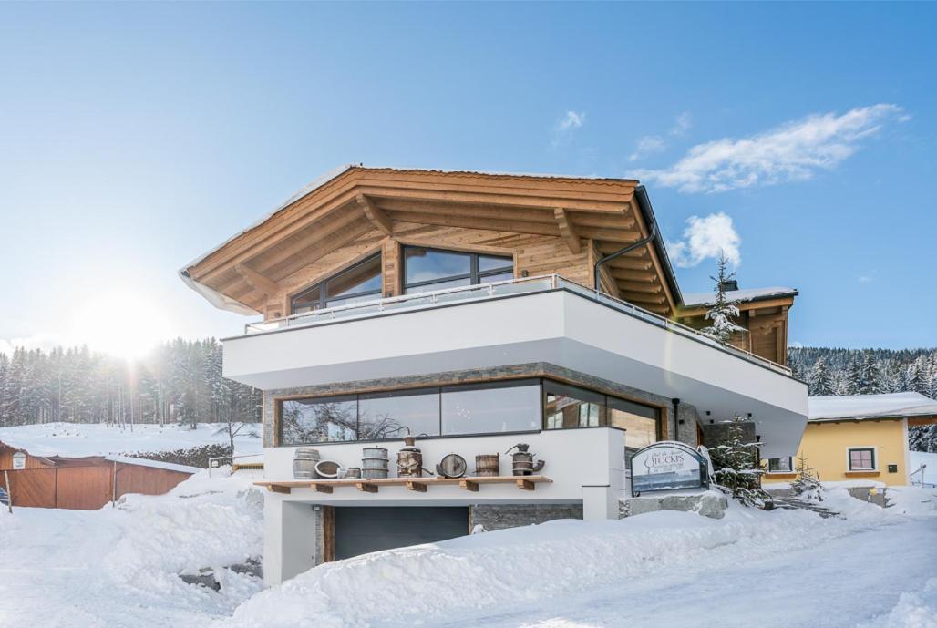 Stockis Mountaindestillerie - Appartements Leogang Buitenkant foto