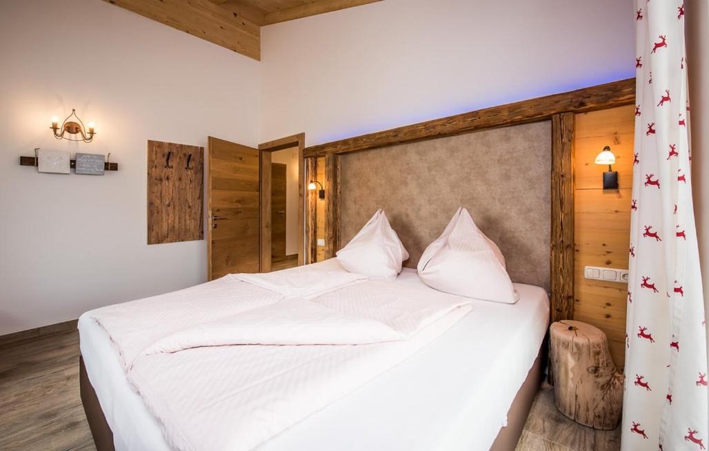 Stockis Mountaindestillerie - Appartements Leogang Buitenkant foto